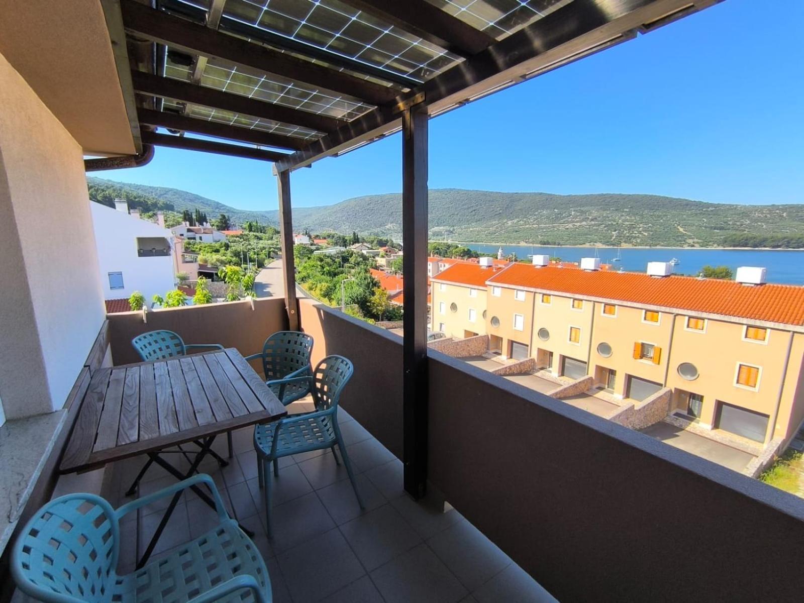 Apartments Pongrac Cres Exterior photo