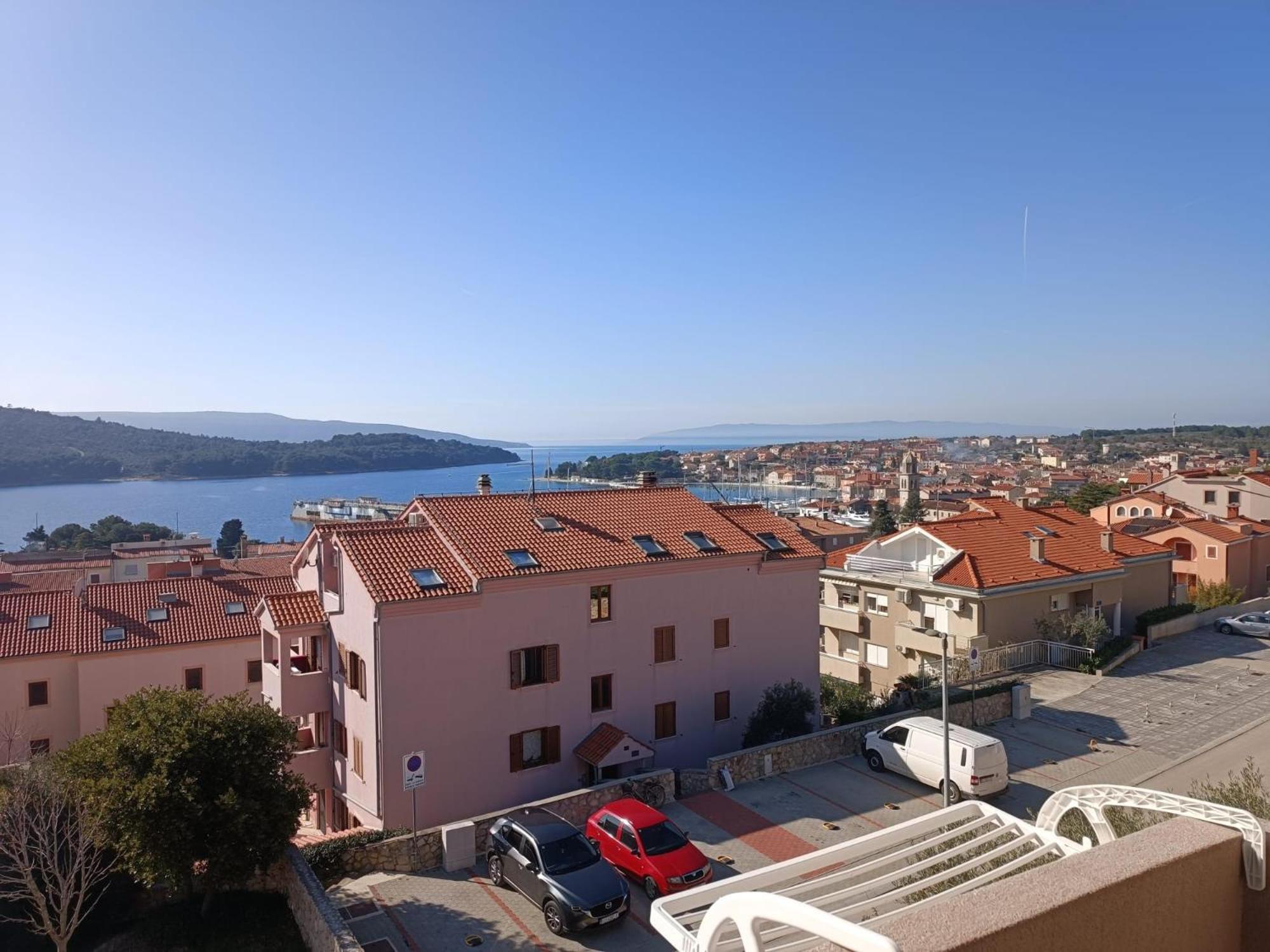 Apartments Pongrac Cres Exterior photo